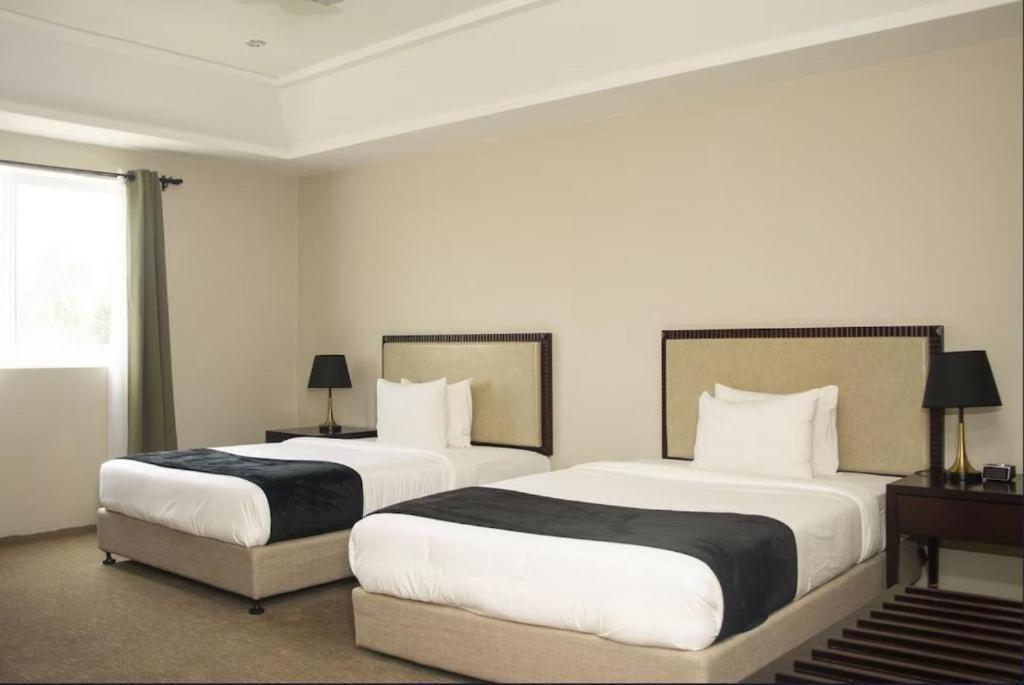 Royal Ambassador Hotel Harbel Exterior photo